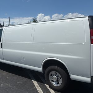 CHEVROLET EXPRESS 3500 - 6