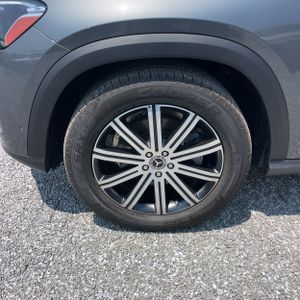 2026 Mercedes-BENZ GLE — миниатюра 17