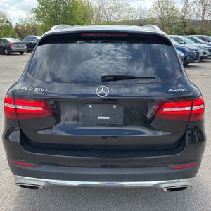 MERCEDES-BENZ GLC - 7