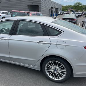 FORD FUSION SE - 6