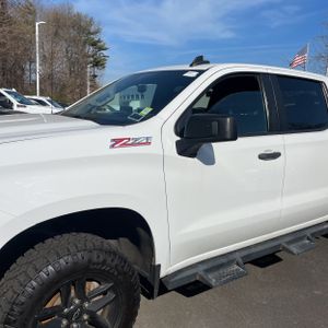 CHEVROLET SILVERADO 1500 CUSTOM TRAIL BOSS - 2