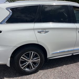 INFINITI QX60 Luxe - 9