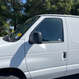 FORD E-SERIES E-150 - 2