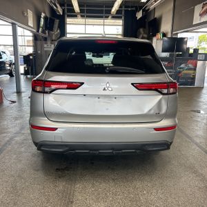 2022 Mitsubishi OUTLANDER SE — фото 7