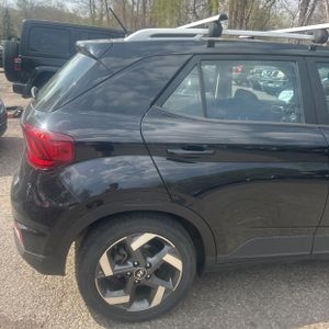 HYUNDAI VENUE SEL - 9