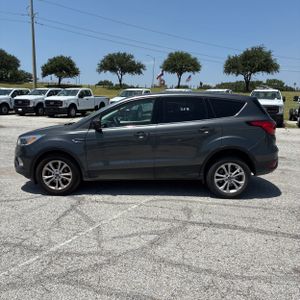 2019 FORD ESCAPE SE — фото 3