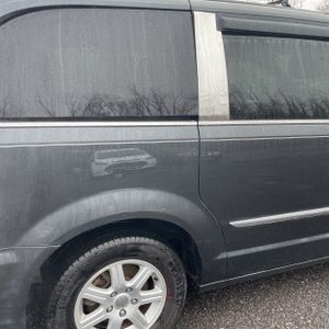 CHRYSLER TOWN & COUNTRY TOURING - 9