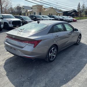 HYUNDAI ELANTRA HYBRID LIMITED - 8