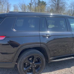 JEEP GRAND CHEROKEE L LIMITED - 9