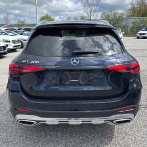 MERCEDES-BENZ GLC - 7