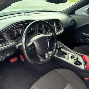 2023 Dodge CHALLENGER R/T — миниатюра 36