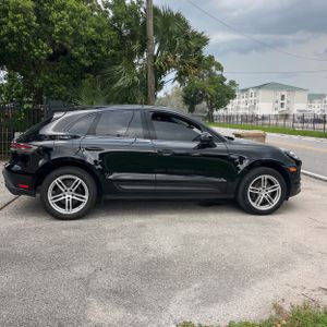 2023 Porsche MACAN photo 10