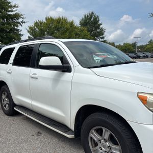 2010 Toyota SEQUOIA SR5 — фото 13