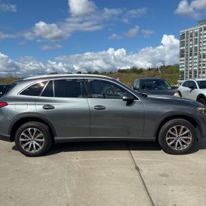 MERCEDES-BENZ GLC - 10