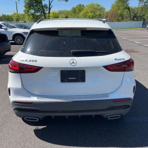 MERCEDES-BENZ GLA - 6