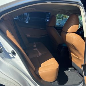 صورة مصغرة 33 لـ 2019 Lexus IS 300 BASE