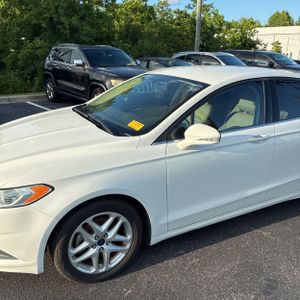 FORD FUSION SE - 2