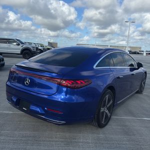 MERCEDES-BENZ EQS - 8