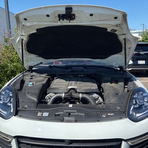 2016 Porsche CAYENNE GTS 照片 46