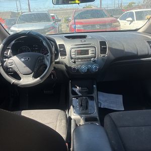 صورة مصغرة 35 لـ 2017 KIA FORTE LX