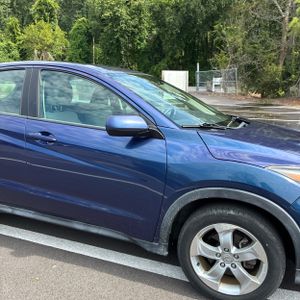 2016 Honda HR-V LX photo 13