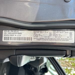 2023 JEEP GRAND CHEROKEE LAREDO — миниатюра 52