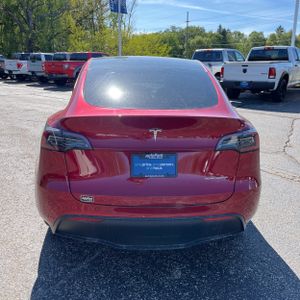 TESLA MODEL Y LONG RANGE - 7