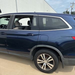 2017 Honda PILOT EX-L — фото 6