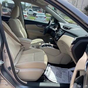 صورة مصغرة 31 لـ 2016 Nissan ROGUE SV