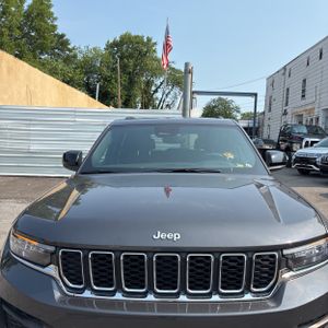 2025 JEEP GRAND CHEROKEE LAREDO — миниатюра 13