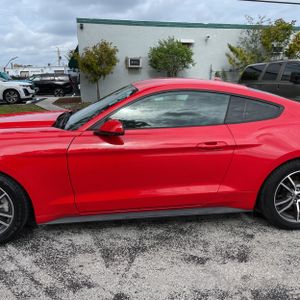 FORD MUSTANG ECOBOOST PREMIUM - 4