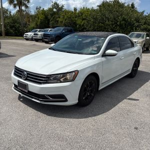 VOLKSWAGEN PASSAT 1.8T S - 1