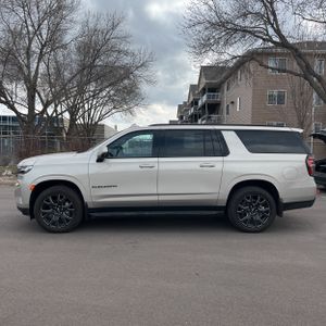 CHEVROLET SUBURBAN RST - 3