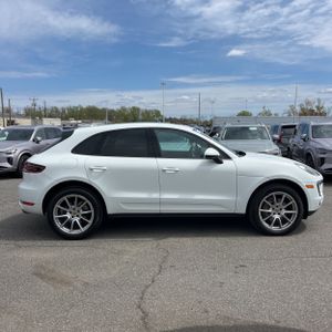 PORSCHE MACAN S - 10