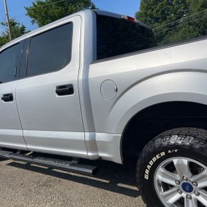 2019 FORD F-150 XLT photo 6