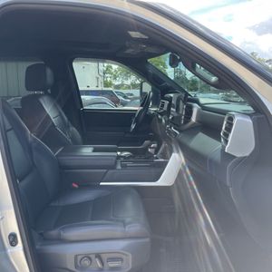 2022 Toyota TUNDRA PLATINUM — миниатюра 31