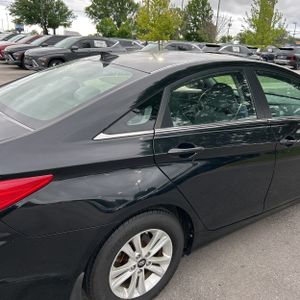 HYUNDAI SONATA GLS - 9