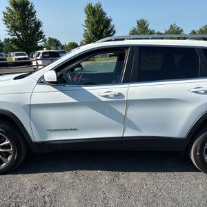 2019 JEEP CHEROKEE LATITUDE 照片 4