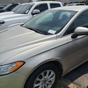 2017 FORD FUSION S 照片 2