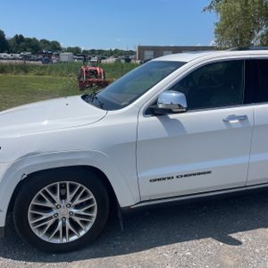2018 JEEP GRAND CHEROKEE SUMMIT — фото 2