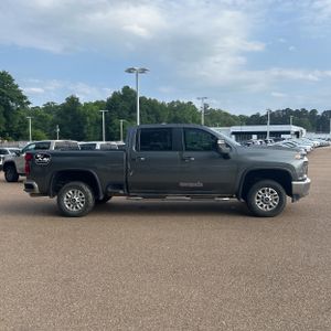 CHEVROLET SILVERADO - 10