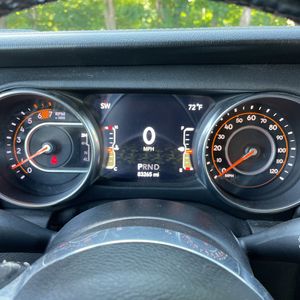 2019 JEEP WRANGLER UNLIMITED SAHARA — миниатюра 39