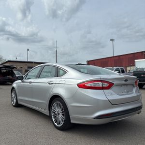 FORD FUSION SE - 3
