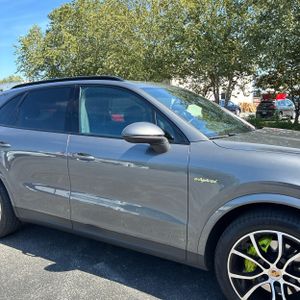 2019 Porsche CAYENNE E-HYBRID — фото 13