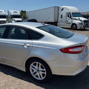 صورة 6 لـ 2016 FORD FUSION SE