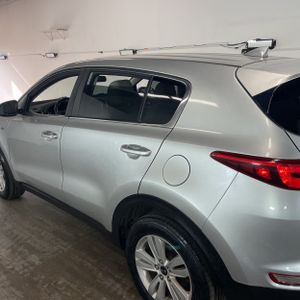 KIA SPORTAGE LX - 6