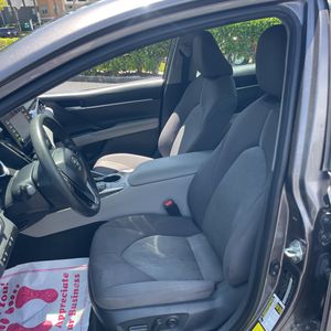 صورة مصغرة 32 لـ 2024 Toyota CAMRY LE