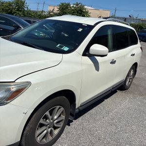 2016 Nissan PATHFINDER SL — фото 2