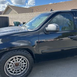 CHEVROLET TAHOE LS - 2