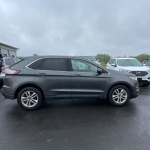 FORD EDGE SEL - 10